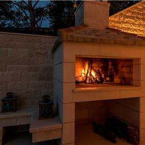 Luxury 6 Bedroom Brac Island Beach Front Villa With Heated Infinity Pool and lift near Sumartin sleeps 12